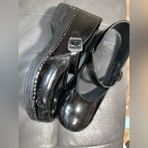 Dansko size 42